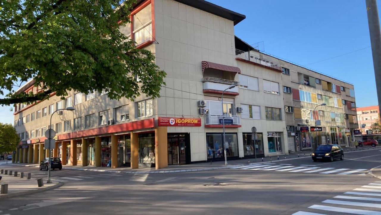 Penthouse Stan 80M2, Terasa 36M2, Garaza... Centar Banja Luke - Gradski Park Баня Лука Екстериор снимка
