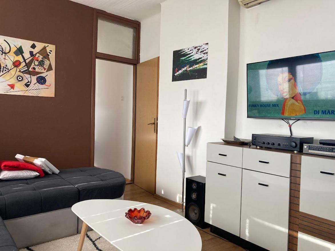 Penthouse Stan 80M2, Terasa 36M2, Garaza... Centar Banja Luke - Gradski Park Баня Лука Екстериор снимка